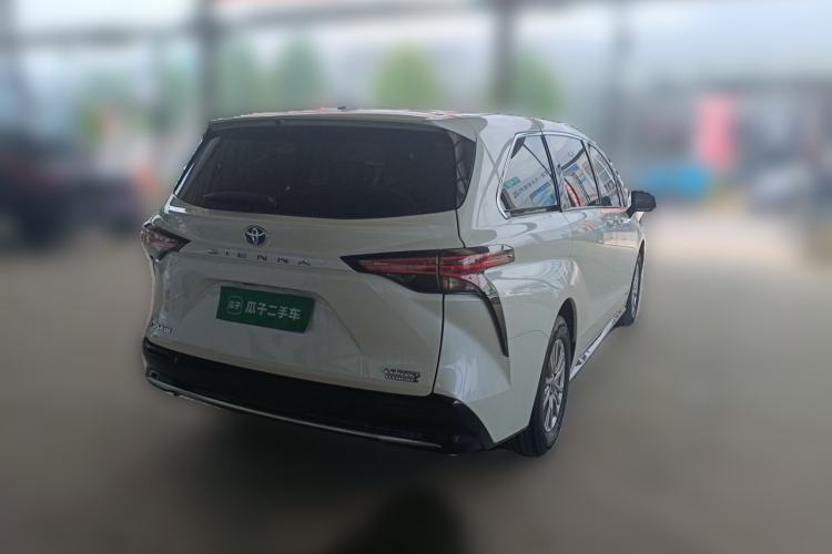 Used Toyota SIENNA 2021 2.5L Hybrid Premium Edition Rear Right 45 Deg