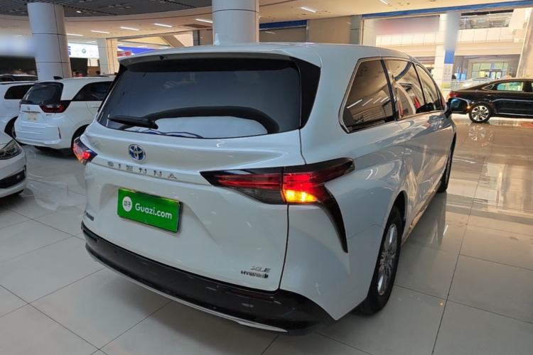 Used Toyota SIENNA 2021 2.5L Hybrid Luxury Edition Rear Right 45 Deg