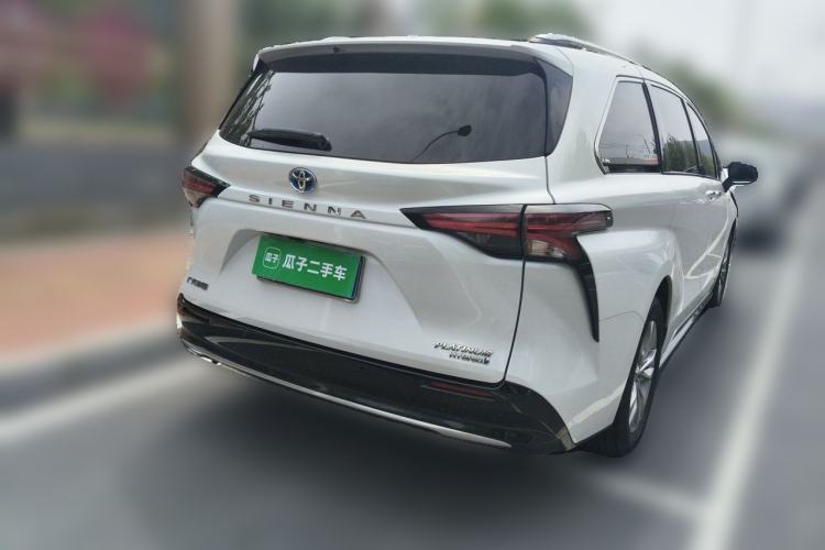 Used Toyota SIENNA 2021 2.5L Hybrid Platinum Edition Rear Right 45 Deg