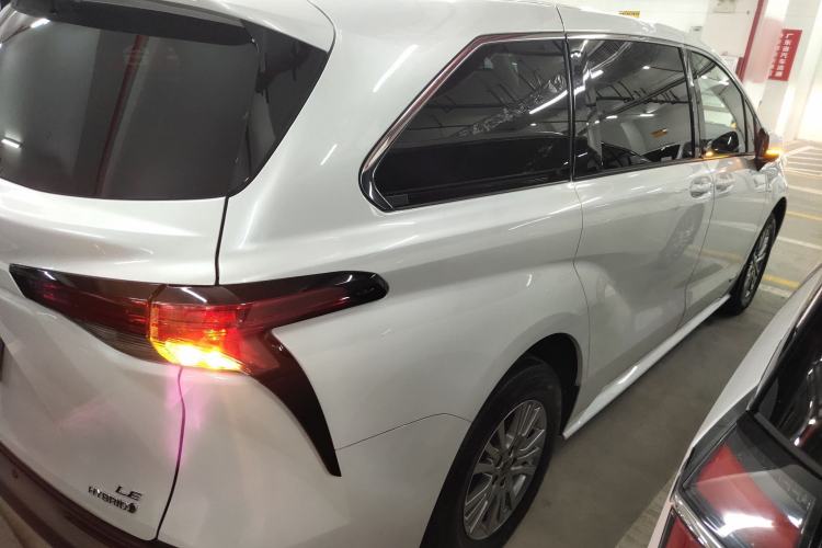 Used Toyota SIENNA 2021 2.5L Hybrid Comfort Edition Rear Right 45 Deg