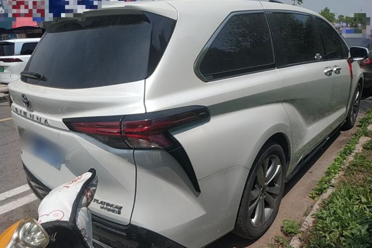 Used Toyota SIENNA 2021 2.5L Hybrid Platinum Edition Rear Right 45 Deg