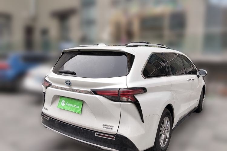 Used Toyota SIENNA 2021 2.5L Hybrid Premium Edition Rear Right 45 Deg