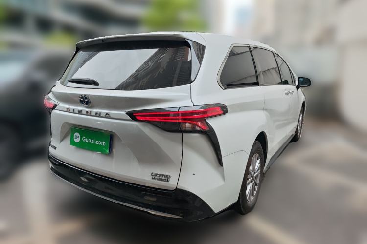 Used Toyota SIENNA 2021 2.5L Hybrid Premium Edition Rear Right 45 Deg