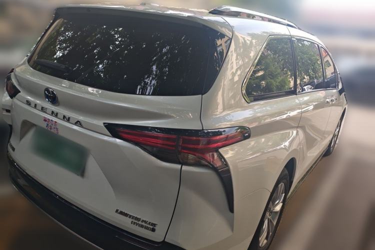 Used Toyota SIENNA 2021 2.5L Hybrid Ultimate Edition Rear Right 45 Deg