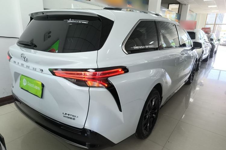 Used Toyota SIENNA 2021 2.5L Hybrid Ultimate Edition Rear Right 45 Deg