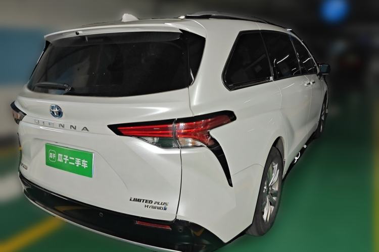 Used Toyota SIENNA 2021 2.5L Hybrid Ultimate Edition Rear Right 45 Deg