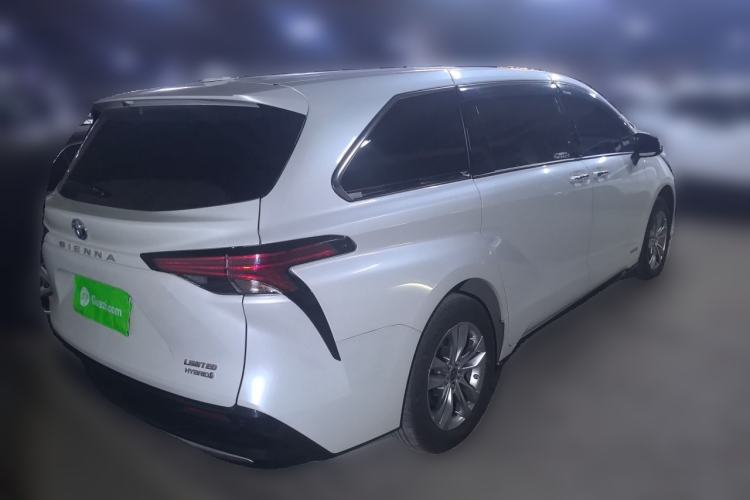 Used Toyota SIENNA 2021 2.5L Hybrid Premium Edition Rear Right 45 Deg
