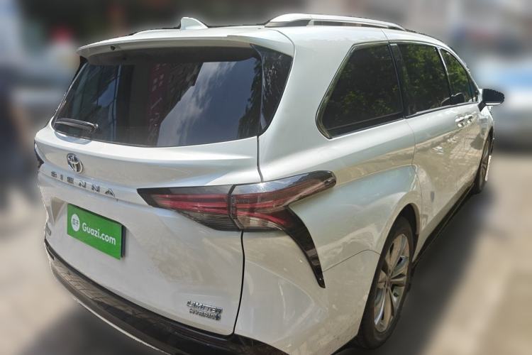 Used Toyota SIENNA 2021 2.5L Hybrid Premium Edition Rear Right 45 Deg