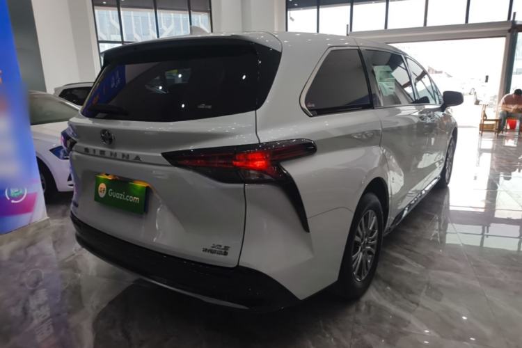 Used Toyota SIENNA 2021 2.5L Hybrid Luxury Edition Rear Right 45 Deg