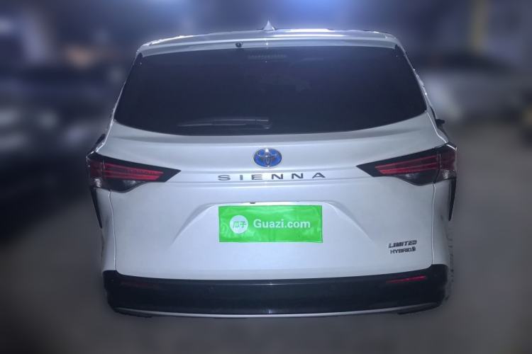 Used Toyota SIENNA 2021 2.5L Hybrid Premium Edition Rear