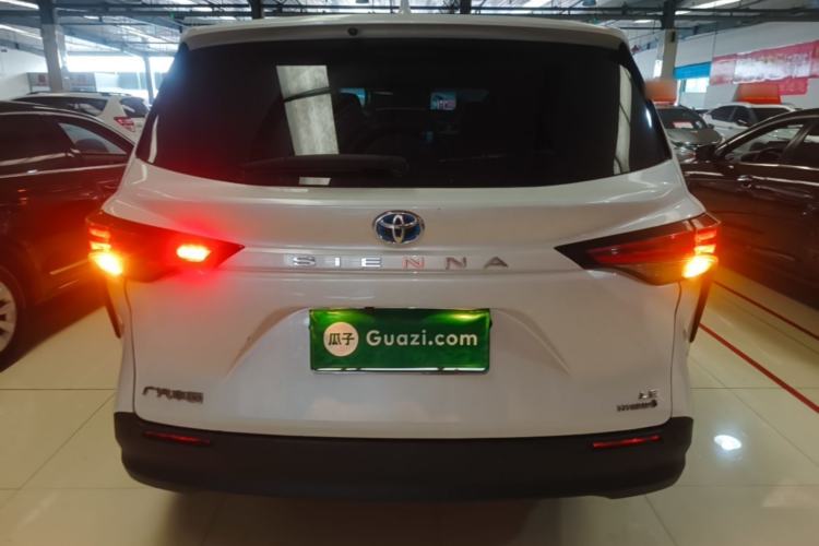 Used Toyota SIENNA 2021 2.5L Hybrid Comfort Edition Rear