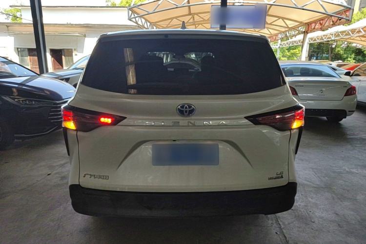 Used Toyota SIENNA 2021 2.5L Hybrid Comfort Edition Rear
