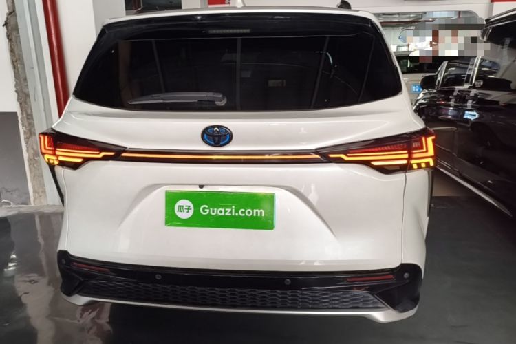 Used Toyota SIENNA 2021 2.5L Hybrid Luxury Edition Rear