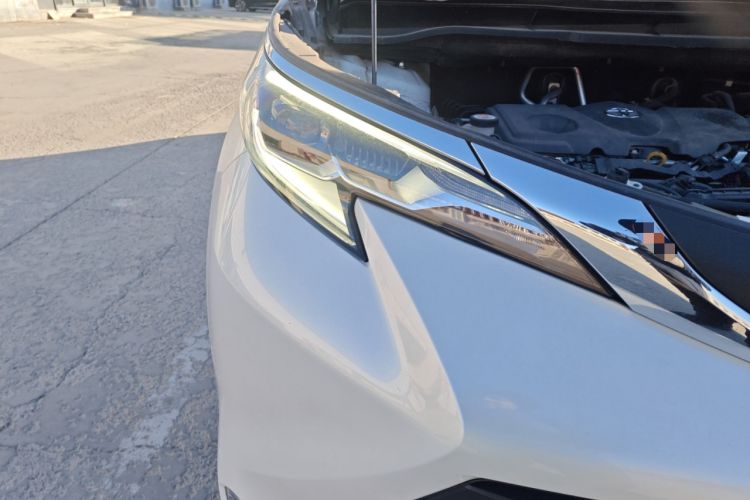 Used Toyota SIENNA 2021 2.5L Hybrid Comfort Edition Right Front Headlight