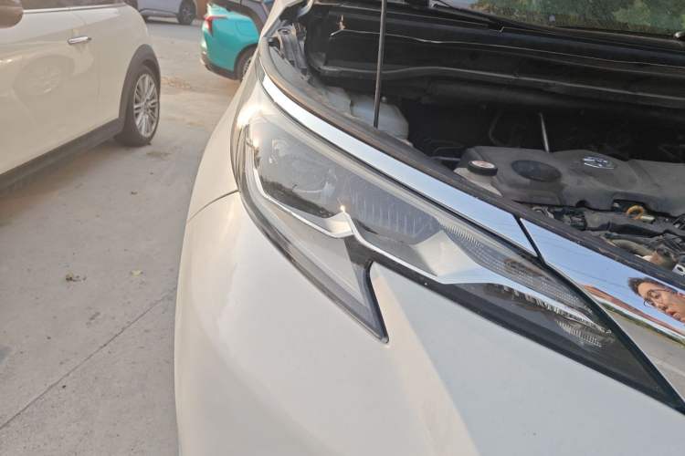 Used Toyota SIENNA 2021 2.5L Hybrid Luxury Welfare Edition Right Front Headlight