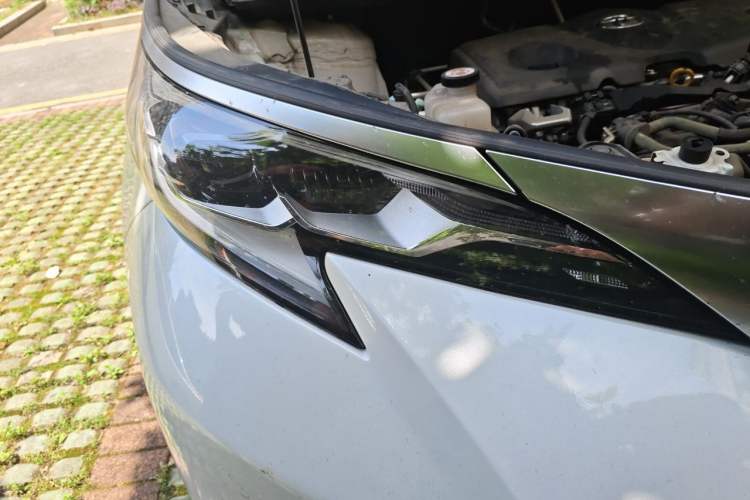 Used Toyota SIENNA 2021 2.5L Hybrid Ultimate Edition Right Front Headlight