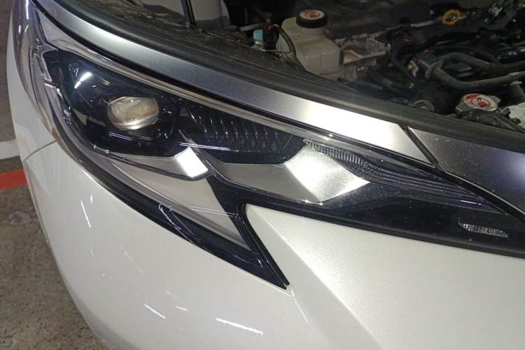 Used Toyota SIENNA 2021 2.5L Hybrid Ultimate Edition Right Front Headlight