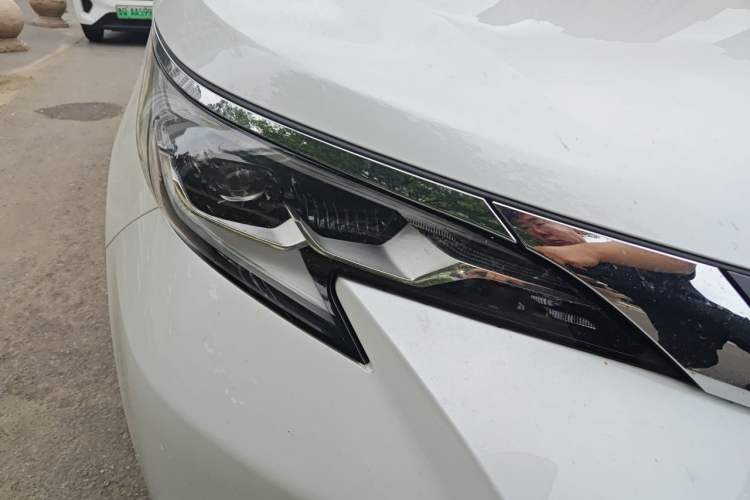Used Toyota SIENNA 2021 2.5L Hybrid Comfort Edition Right Front Headlight