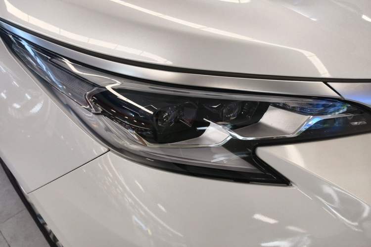 Used Toyota SIENNA 2021 2.5L Hybrid Ultimate Edition Right Front Headlight