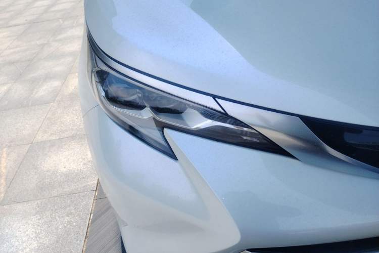 Used Toyota SIENNA 2021 2.5L Hybrid Platinum Edition Right Front Headlight