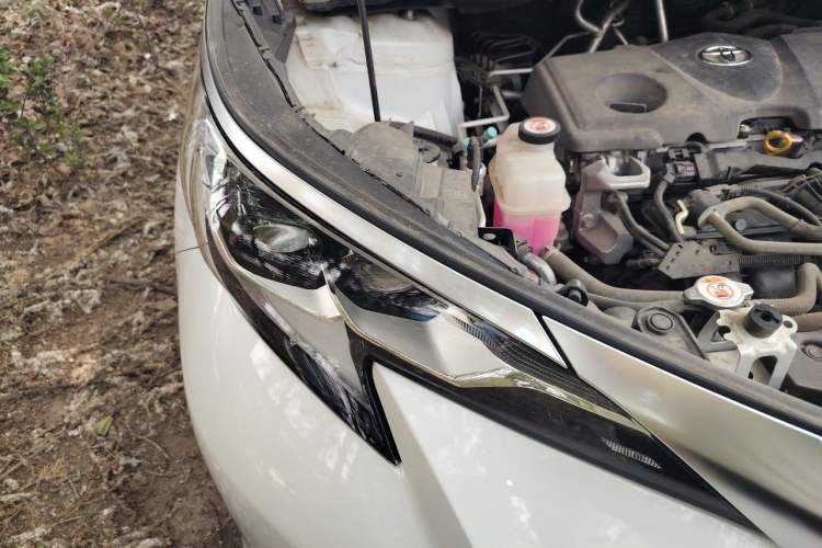 Used Toyota SIENNA 2021 2.5L Hybrid Platinum Edition Right Front Headlight