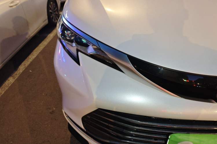 Used Toyota SIENNA 2021 2.5L Hybrid Luxury Edition Right Front Headlight