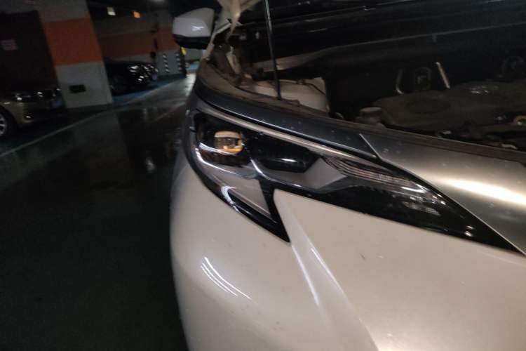 Used Toyota SIENNA 2021 2.5L Hybrid Ultimate Edition Right Front Headlight