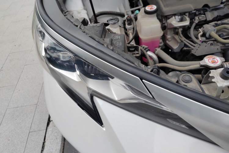 Used Toyota SIENNA 2021 2.5L Hybrid Luxury Edition Right Front Headlight