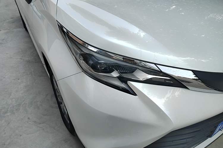 Used Toyota SIENNA 2021 2.5L Hybrid Comfort Edition Right Front Headlight