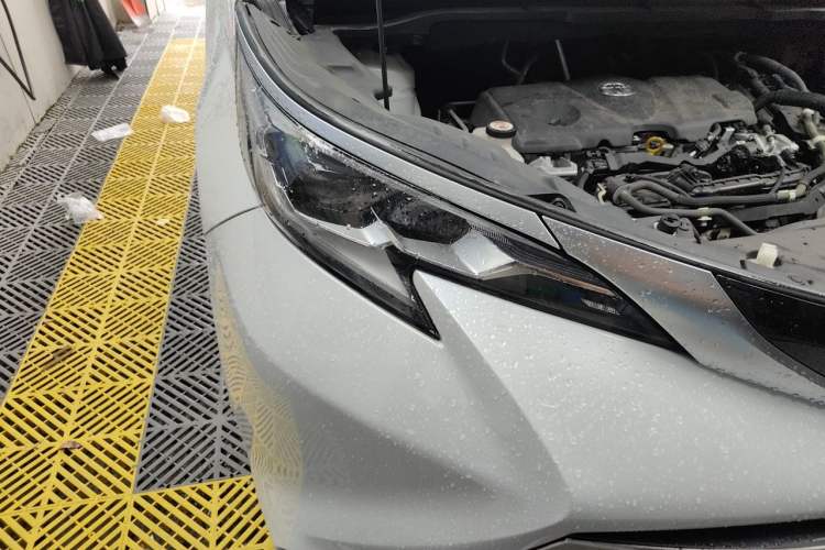Used Toyota SIENNA 2021 2.5L Hybrid Luxury Edition Right Front Headlight