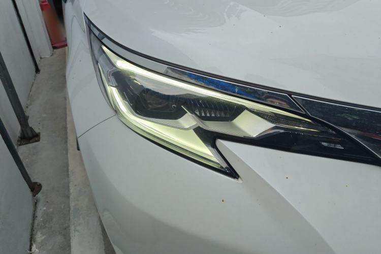 Used Toyota SIENNA 2021 2.5L Hybrid Comfort Edition Right Front Headlight