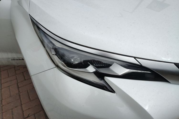 Used Toyota SIENNA 2021 2.5L Hybrid Premium Edition Right Front Headlight