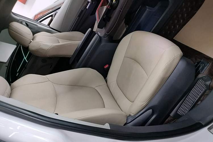 Used Toyota SIENNA 2021 2.5L Hybrid Comfort Edition Right Front Seat