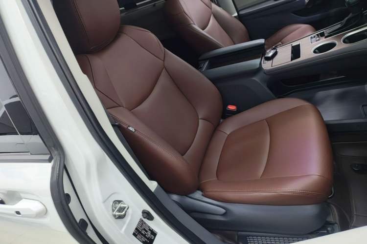 Used Toyota SIENNA 2021 2.5L Hybrid Comfort Edition Right Front Seat