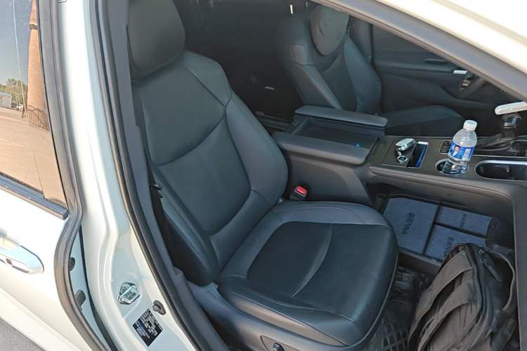 Used Toyota SIENNA 2021 2.5L Hybrid Premium Edition Right Front Seat