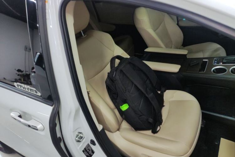 Used Toyota SIENNA 2021 2.5L Hybrid Luxury Edition Right Front Seat