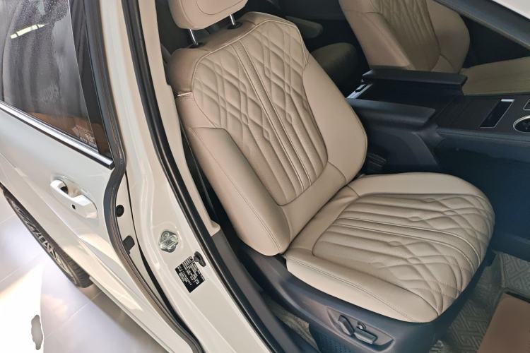 Used Toyota SIENNA 2021 2.5L Hybrid Comfort Edition Right Front Seat