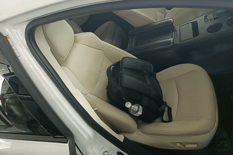 Used Toyota SIENNA 2021 2.5L Hybrid Premium Edition Right Front Seat