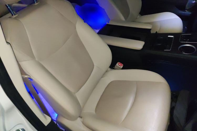 Used Toyota SIENNA 2021 2.5L Hybrid Luxury Edition Right Front Seat