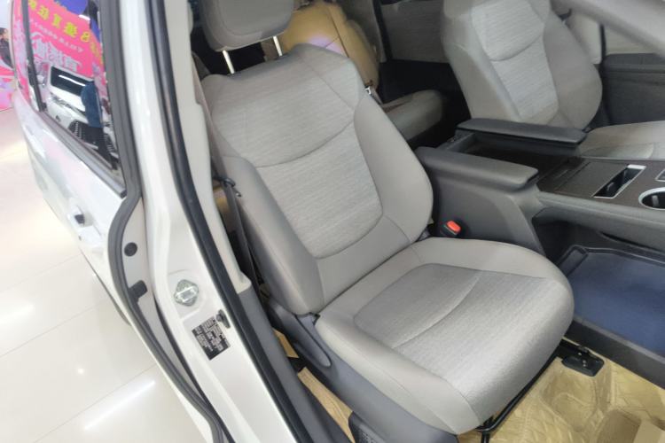 Used Toyota SIENNA 2021 2.5L Hybrid Comfort Edition Right Front Seat