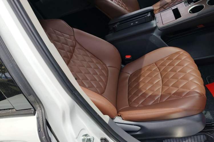 Used Toyota SIENNA 2021 2.5L Hybrid Comfort Edition Right Front Seat