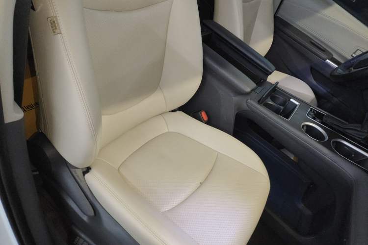 Used Toyota SIENNA 2021 2.5L Hybrid Comfort Edition Right Front Seat
