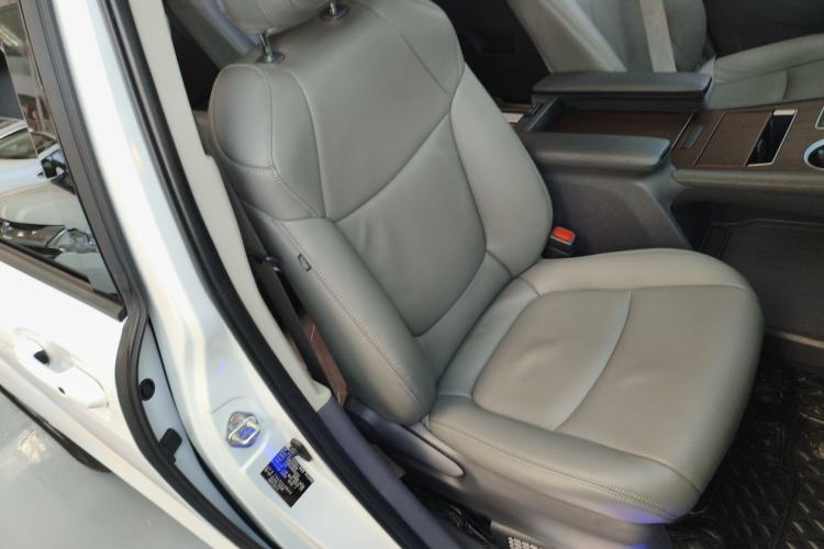 Used Toyota SIENNA 2021 2.5L Hybrid Comfort Edition Right Front Seat