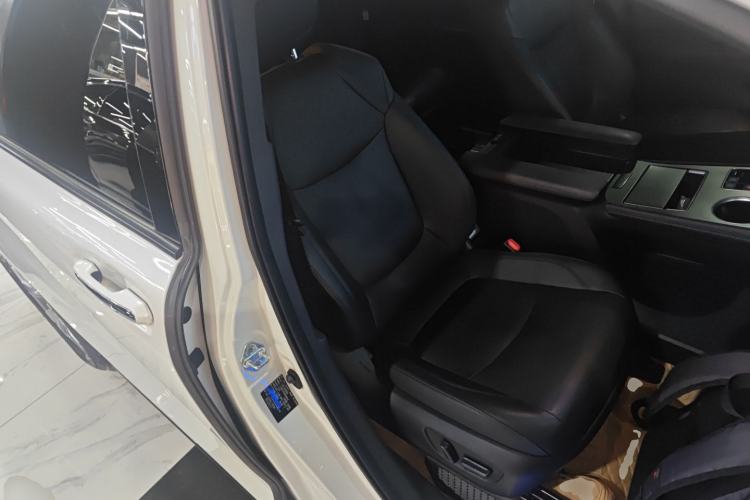 Used Toyota SIENNA 2021 2.5L Hybrid Ultimate Edition Right Front Seat