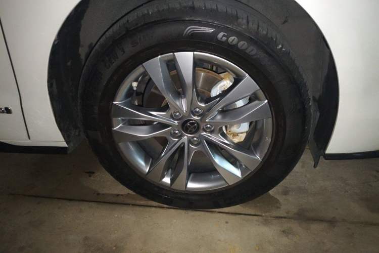 Used Toyota SIENNA 2021 2.5L Hybrid Ultimate Edition Right Front Wheel Hub