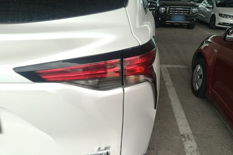 Used Toyota SIENNA 2021 2.5L Hybrid Comfort Edition Right Rear Taillight