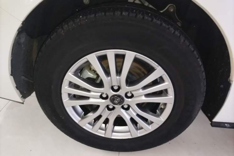 Used Toyota SIENNA 2021 2.5L Hybrid Luxury Edition Right Rear Wheel Hub