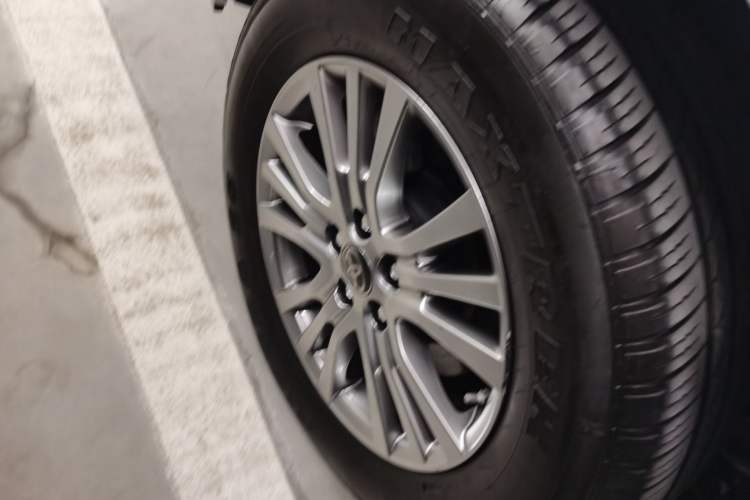 Used Toyota SIENNA 2021 2.5L Hybrid Comfort Edition Right Rear Wheel Hub