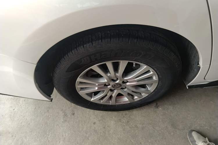 Used Toyota SIENNA 2021 2.5L Hybrid Comfort Edition Right Rear Wheel Hub