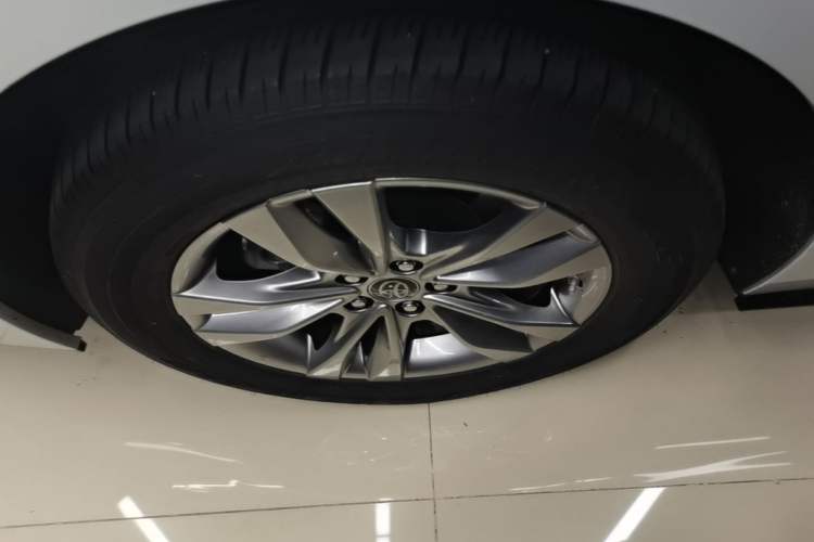 Used Toyota SIENNA 2021 2.5L Hybrid Ultimate Edition Right Rear Wheel Hub
